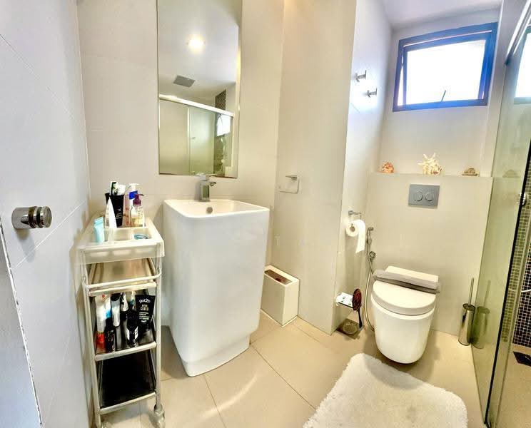 Mirage Tower, 80 Kim Seng Road, Orchard / River Valley, 2 Bedrooms, 958 sqft, Condominium For Sale, by Ken Tan, 500266323 - Master Bathroom - PropertyGuru.com.sg