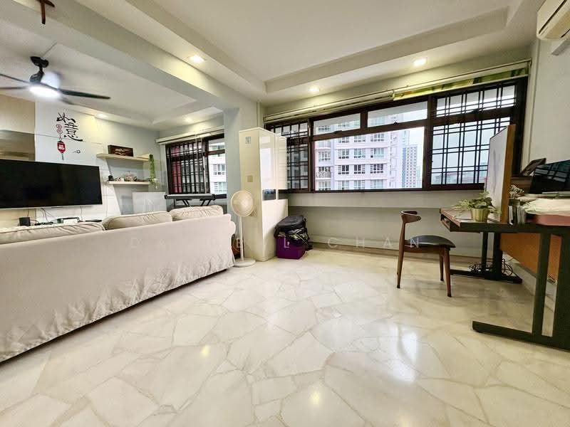 192 Bukit Batok West Avenue 6, 192 Bukit Batok West Avenue 6, Dairy Farm / Bukit Panjang / Choa Chu Kang, 3 Bedrooms, 1,292 sqft, HDB Flat For Sale, by Darrell Chan, 500266325 - Living Room - PropertyGuru.com.sg