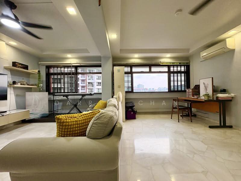 192 Bukit Batok West Avenue 6, 192 Bukit Batok West Avenue 6, Dairy Farm / Bukit Panjang / Choa Chu Kang, 3 Bedrooms, 1,292 sqft, HDB Flat For Sale, by Darrell Chan, 500266325 - Living Room - PropertyGuru.com.sg