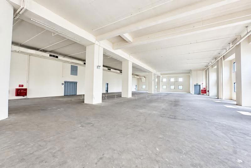 Terrace Style B2 Production cum Office | 40 Footer Direct Access at Doorstep, Admiralty / Woodlands, 20,500 sqft, Factory / Workshop (B2) For Rent, by Jane Toh, 500266349 - Interior - CommercialGuru.com.sg