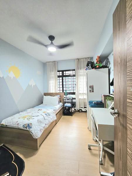 635 Jurong West Street 65, 635 Jurong West Street 65, Boon Lay / Jurong / Tuas, 3 Bedrooms, 1,184 sqft, HDB Flat For Sale, by Siti Hasyimah Hassan, 500266353 - Bedroom - PropertyGuru.com.sg