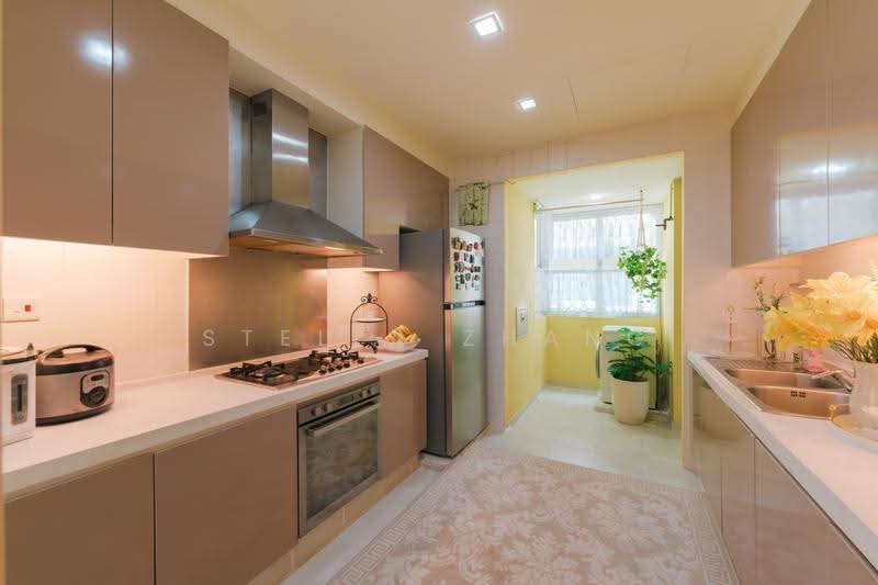 Edelweiss Park Condo, 96 Flora Road, Changi Airport / Changi Village, 3 Bedrooms, 1,335 sqft, Condominium For Sale, by Stella Zhang, 500266357 - Kitchen - PropertyGuru.com.sg