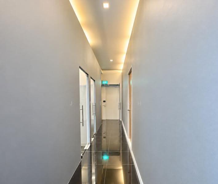 B1 Clean & Light Storage cum Office | Near MRT, Bishan, Ang Mo Kio / Bishan / Thomson, 1,647 sqft, Light Industrial (B1) For Rent, by Jane Toh, 500266358 - Corridor - CommercialGuru.com.sg