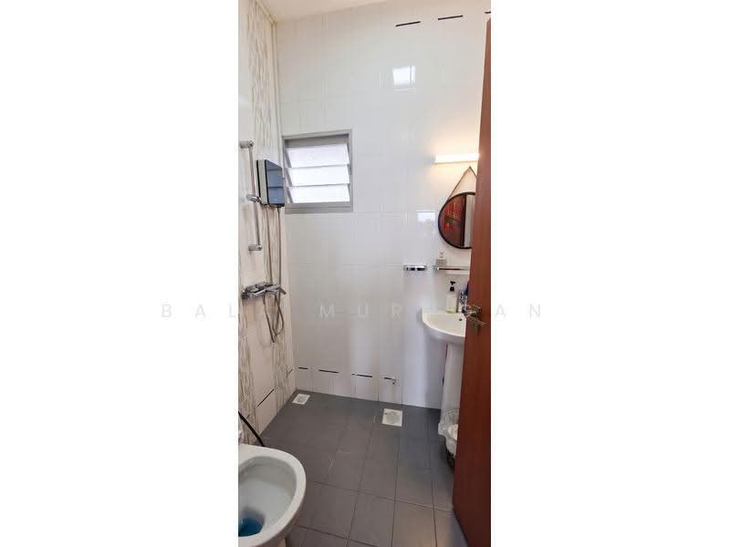 591A Ang Mo Kio Street 51, 591A Ang Mo Kio Street 51, Ang Mo Kio / Bishan / Thomson, 2 Bedrooms, 732 sqft, HDB Flat For Sale, by Bala Murugan, 500266363 - Bathroom - PropertyGuru.com.sg