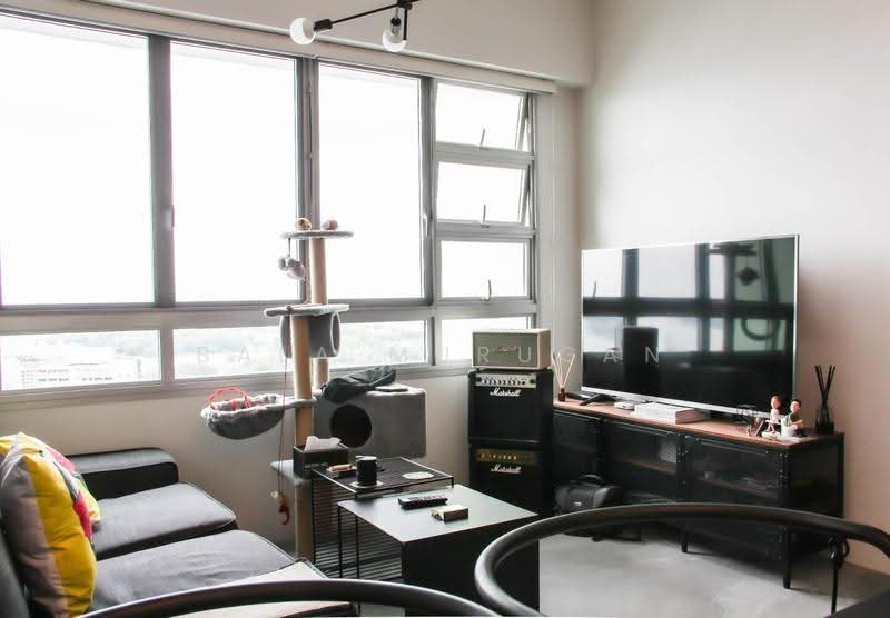 591A Ang Mo Kio Street 51, 591A Ang Mo Kio Street 51, Ang Mo Kio / Bishan / Thomson, 2 Bedrooms, 732 sqft, HDB Flat For Sale, by Bala Murugan, 500266363 - Living Room - PropertyGuru.com.sg