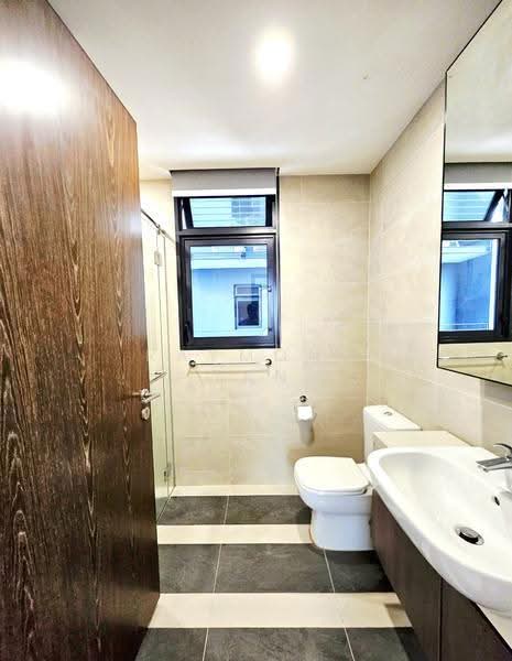 Parc Riviera, 103 West Coast Vale, Buona Vista / West Coast / Clementi New Town, 3 Bedrooms, 904 sqft, Condominium For Sale, by Raymond Tan, 500266371 - Bathroom - PropertyGuru.com.sg