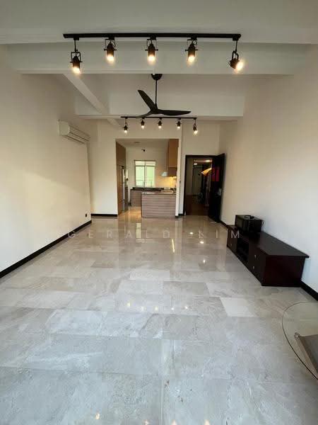 Costa Rhu, 5 Rhu Cross, East Coast / Marine Parade, 2 Bedrooms, 1,012 sqft, Condominium For Sale, by Gerald Lim, 500266373 - Living Room - PropertyGuru.com.sg