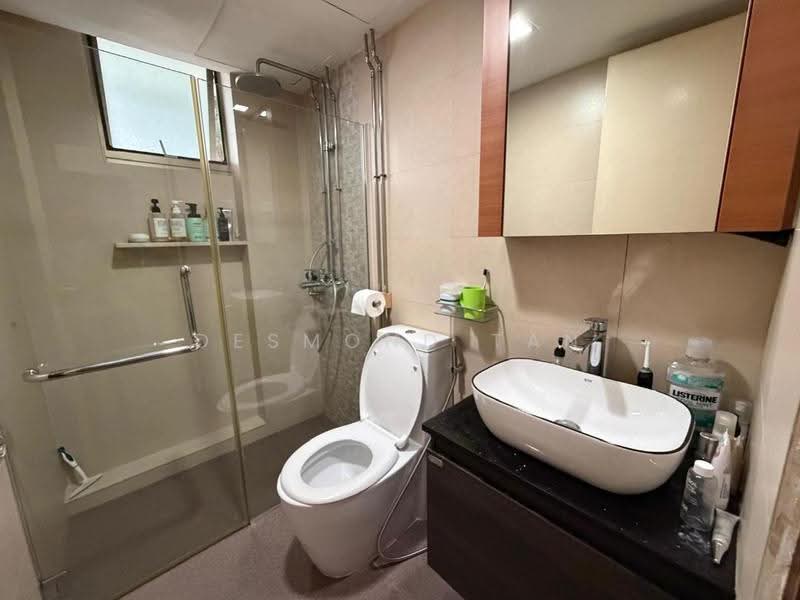Orchid Park Condominium, 89 Yishun Street 81, Sembawang / Yishun, 2 Bedrooms, 893 sqft, Condominium For Sale, by Desmond Tan, 500266402 - Bathroom - PropertyGuru.com.sg