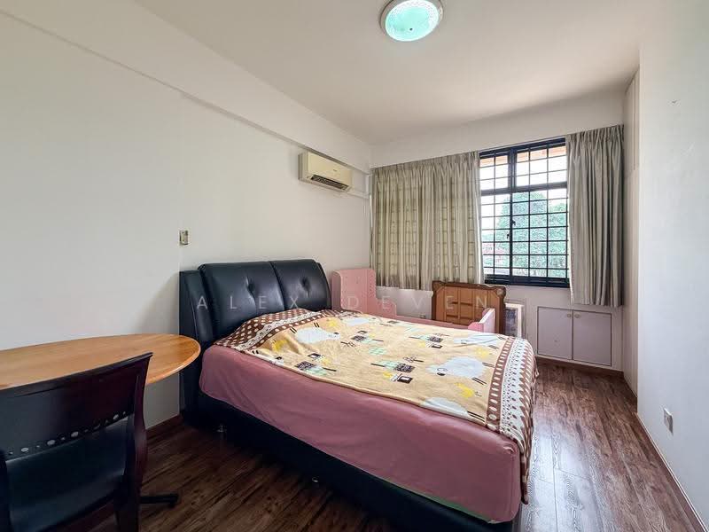 Grande Vista, 10 Cactus Drive, Seletar / Yio Chu Kang, 3 Bedrooms, 1,367 sqft, Condominium For Sale, by Alex Deven, 500266403 - Bedroom - PropertyGuru.com.sg