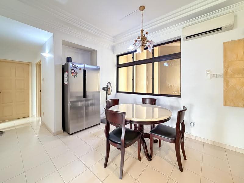 Grande Vista, 10 Cactus Drive, Seletar / Yio Chu Kang, 3 Bedrooms, 1,367 sqft, Condominium For Sale, by Alex Deven, 500266403 - Dining Room - PropertyGuru.com.sg