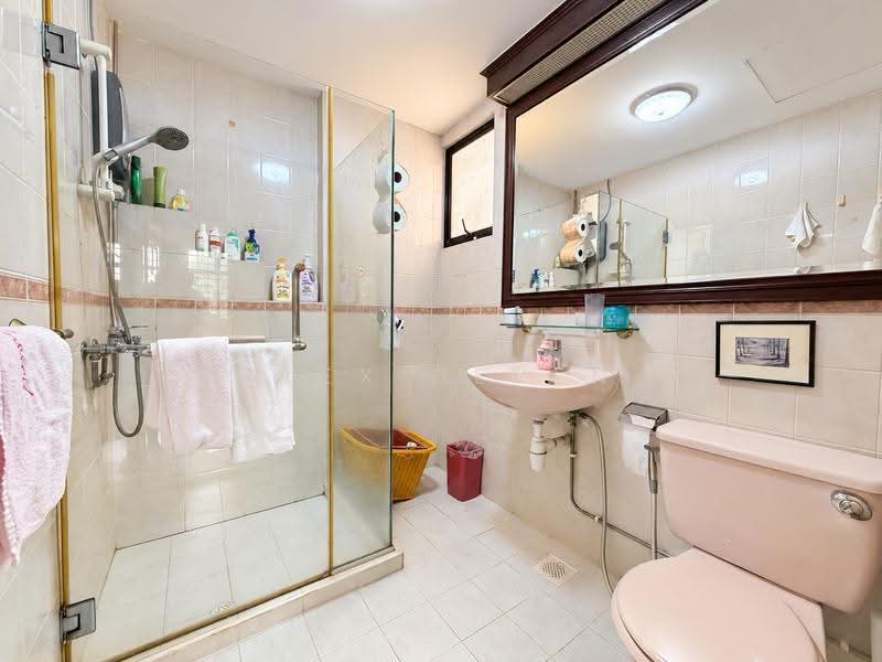 Grande Vista, 10 Cactus Drive, Seletar / Yio Chu Kang, 3 Bedrooms, 1,367 sqft, Condominium For Sale, by Alex Deven, 500266403 - Bathroom - PropertyGuru.com.sg