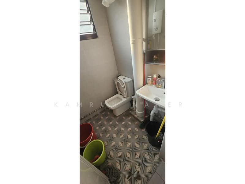 511 West Coast Drive, 511 West Coast Drive, Buona Vista / West Coast / Clementi New Town, 2 Bedrooms, 980 sqft, HDB Flat For Rent, by Kamrun Naher, 500266415 - Bathroom - PropertyGuru.com.sg