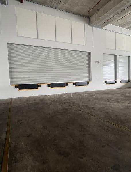 Pioneer | ramp up | exclusive loading bays | high ceiling | near mrt | containers ok, Pioneer road, Boon Lay / Jurong / Tuas, 38,000 sqft, Warehouse For Rent, by Rachel ng, 500266416 - Exterior - CommercialGuru.com.sg