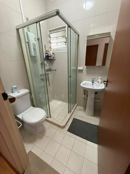10B Boon Tiong Road, 10B Boon Tiong Road, Alexandra / Commonwealth, Room Rental, 100 sqft, HDB Flat For Rent, by Ashley Ho, 500266427 - Bathroom - PropertyGuru.com.sg