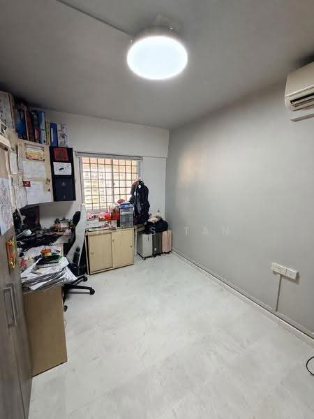 117 Potong Pasir Avenue 1, 117 Potong Pasir Avenue 1, Macpherson / Potong Pasir, 2 Bedrooms, 721 sqft, HDB Flat For Sale, by Chris Tan, 500266451 - Common Room - PropertyGuru.com.sg