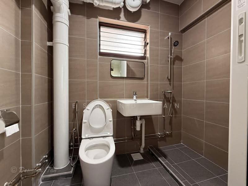 393 Tampines Avenue 7, 393 Tampines Avenue 7, Pasir Ris / Tampines, Room Rental, 200 sqft, HDB Flat For Rent, by Desmond Tan, 500266462 - Bathroom - PropertyGuru.com.sg