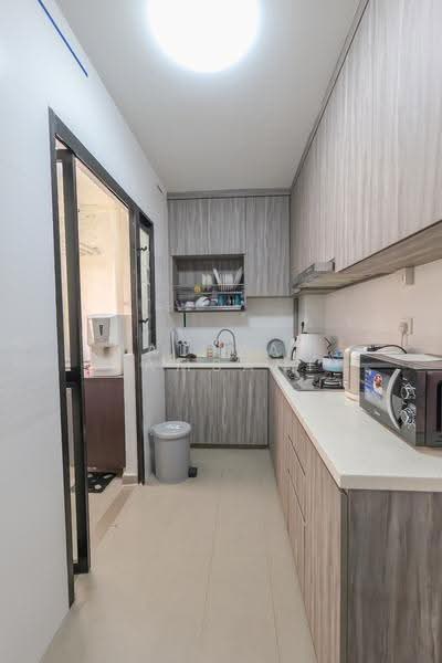 468B Bukit Batok West Avenue 9, 468B Bukit Batok West Avenue 9, Dairy Farm / Bukit Panjang / Choa Chu Kang, 2 Bedrooms, 732 sqft, HDB Flat For Sale, by Nadiyah Kamsani, 500266488 - Kitchen - PropertyGuru.com.sg