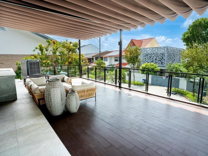 Rare in the market - Bungalow-like Semi-D in D15 - Freehold Landed Great Buy, Siglap / Woo Mon Chew / Frankel Ave / Bedok, East Coast / Marine Parade, 4 Bedrooms, 7,000 sqft, Semi-Detached House For Sale, by Kai Quah, 500266494 - Exterior - PropertyGuru.com.sg