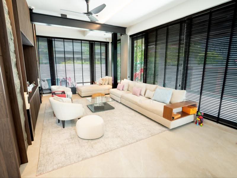 Rare in the market - Bungalow-like Semi-D in D15 - Freehold Landed Great Buy, Siglap / Woo Mon Chew / Frankel Ave / Bedok, East Coast / Marine Parade, 4 Bedrooms, 7,000 sqft, Semi-Detached House For Sale, by Kai Quah, 500266494 - Living Room - PropertyGuru.com.sg