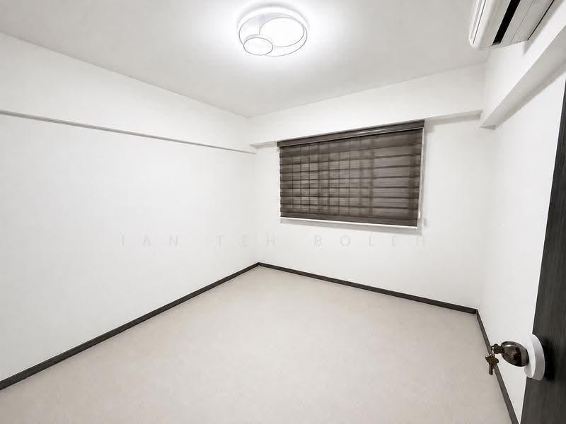 Designer deco! 3mins to Yishun MRT! #02 Next to Corner! Vacant! View Anytime! ALMOST SOLD!, Yishun central, 3 Bedrooms, 904 sqft, HDB Flat For Sale, by Ian Teh Boleh, 500266548 - Interior - PropertyGuru.com.sg