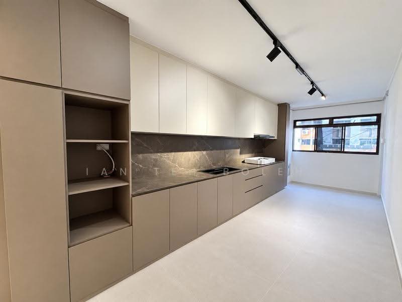 Designer deco! 3mins to Yishun MRT! #02 Next to Corner! Vacant! View Anytime! ALMOST SOLD!, Yishun central, 3 Bedrooms, 904 sqft, HDB Flat For Sale, by Ian Teh Boleh, 500266548 - Kitchen - PropertyGuru.com.sg