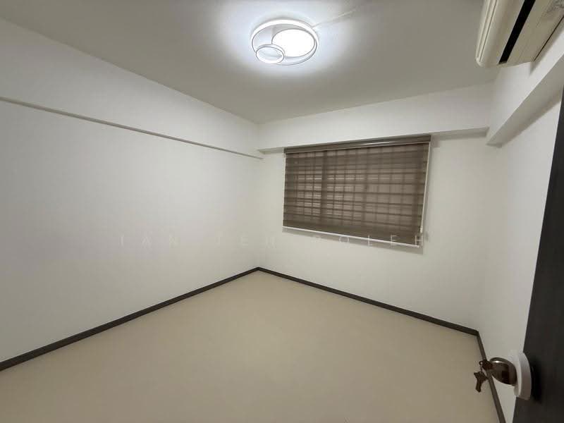 Designer deco! 3mins to Yishun MRT! #02 Next to Corner! Vacant! View Anytime! ALMOST SOLD!, Yishun central, 3 Bedrooms, 904 sqft, HDB Flat For Sale, by Ian Teh Boleh, 500266548 - Interior - PropertyGuru.com.sg