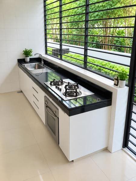 Bungalow @ Sentosa / Ocean Drive, Ocean Drive, Harbourfront / Telok Blangah, 5 Bedrooms, 11,200 sqft, Bungalow House For Sale, by Maxim Loo, 500266564 - Kitchen - PropertyGuru.com.sg