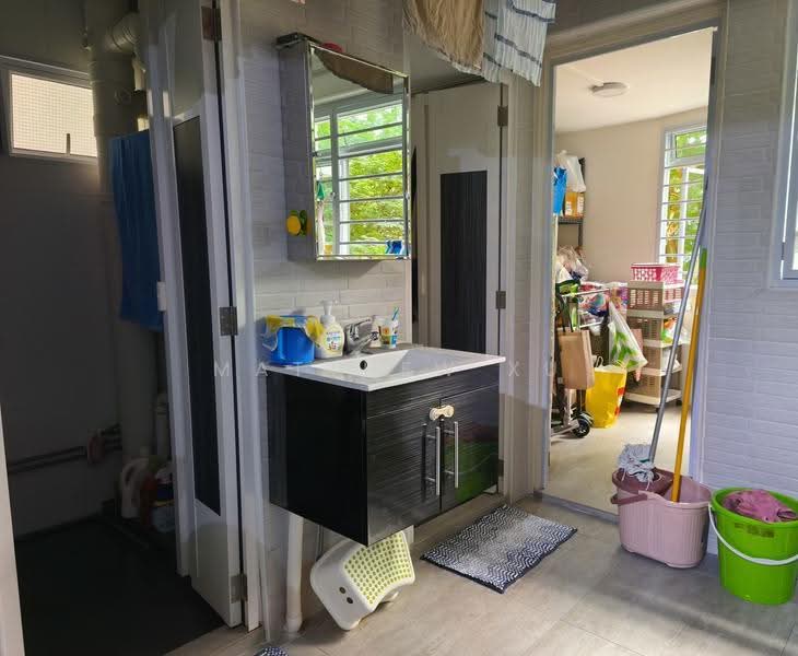 20 Telok Blangah Crescent, 20 Telok Blangah Crescent, Harbourfront / Telok Blangah, 3 Bedrooms, 818 sqft, HDB Flat For Sale, by Matthew Xu, 500266566 - Bathroom - PropertyGuru.com.sg