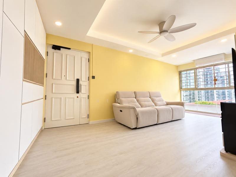 197B Punggol Field, 197B Punggol Field, Hougang / Punggol / Sengkang, 3 Bedrooms, 1,184 sqft, HDB Flat For Sale, by Delvin Ong, 500266571 - Living Room - PropertyGuru.com.sg