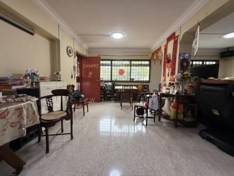 839 Jurong West Street 81, 839 Jurong West Street 81, Boon Lay / Jurong / Tuas, 3 Bedrooms, 1,367 sqft, HDB Flat For Sale, by Lewis Tam, 500266607 - Living Room - PropertyGuru.com.sg