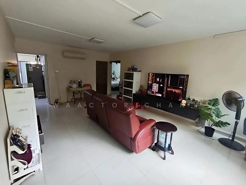 430 Jurong West Avenue 1, 430 Jurong West Avenue 1, Boon Lay / Jurong / Tuas, 3 Bedrooms, 1,108 sqft, HDB Flat For Sale, by Waactor Chan, 500266612 - Living Room - PropertyGuru.com.sg