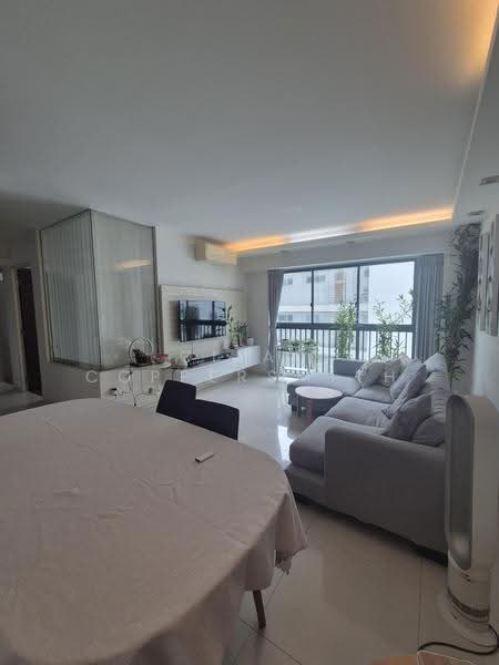Pinnacle @ Duxton, 1G Cantonment Road, Chinatown / Tanjong Pagar, 3 Bedrooms, 1,001 sqft, HDB Flat For Sale, by Gilad Coppersmith, 500266614 - Living Room - PropertyGuru.com.sg
