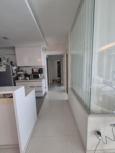 Pinnacle @ Duxton, 1G Cantonment Road, Chinatown / Tanjong Pagar, 3 Bedrooms, 1,001 sqft, HDB Flat For Sale, by Gilad Coppersmith, 500266614 - Kitchen - PropertyGuru.com.sg