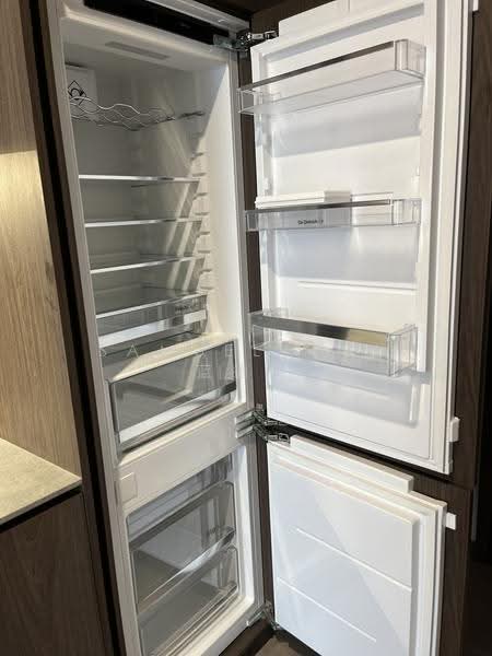 Midtown Modern, 18 Tan Quee Lan Street, Beach Road / Bugis / Rochor, 1 Bedroom, 474 sqft, Condominium For Rent, by Samuel Nah 蓝德明, 500266618 - Kitchen - PropertyGuru.com.sg