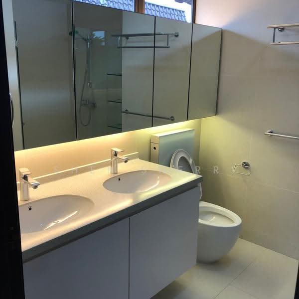 Philips Avenue, Hougang / Punggol / Sengkang, 5 Bedrooms, 4,000 sqft, Detached House For Rent, by Shen Sherry, 500266624 - Bathroom - PropertyGuru.com.sg