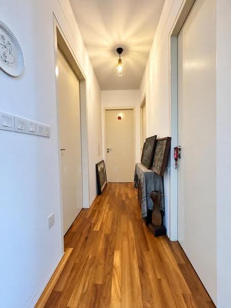 Village @ Pasir Panjang, 463 Pasir Panjang Road, Buona Vista / West Coast / Clementi New Town, 3 Bedrooms, 1,012 sqft, Condominium For Sale, by Leslie Tay, 500266630 - Corridor - PropertyGuru.com.sg