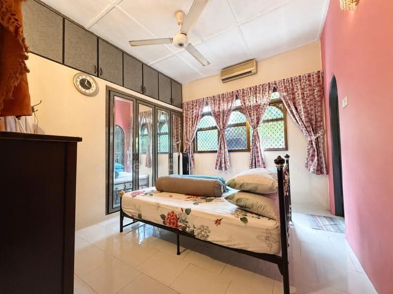 Jalan Asas, Dairy Farm / Bukit Panjang / Choa Chu Kang, 3 Bedrooms, 2,500 sqft, Semi-Detached House For Sale, by Pang Chun Enn, 500266631 - Bedroom - PropertyGuru.com.sg