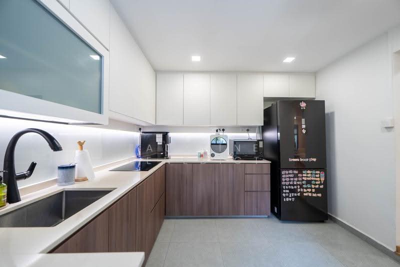 216 Jurong East Street 21, 216 Jurong East Street 21, Boon Lay / Jurong / Tuas, 3 Bedrooms, 1,578 sqft, HDB Flat For Sale, by Faustine Benedict, 500266681 - Kitchen - PropertyGuru.com.sg
