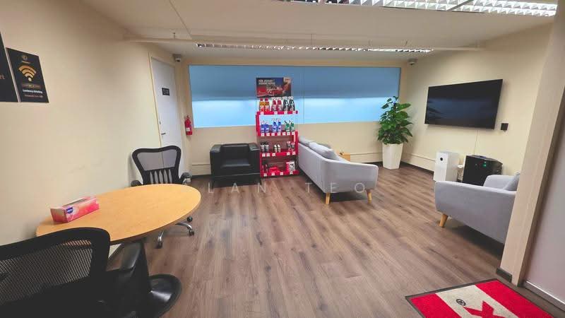 Wcega Plaza, 1 Bukit Batok Crescent, Dairy Farm / Bukit Panjang / Choa Chu Kang, 2,583 sqft, Light Industrial (B1) For Sale, by Alan Teo, 500266683 - Renovated Mezzanine Office Area - CommercialGuru.com.sg
