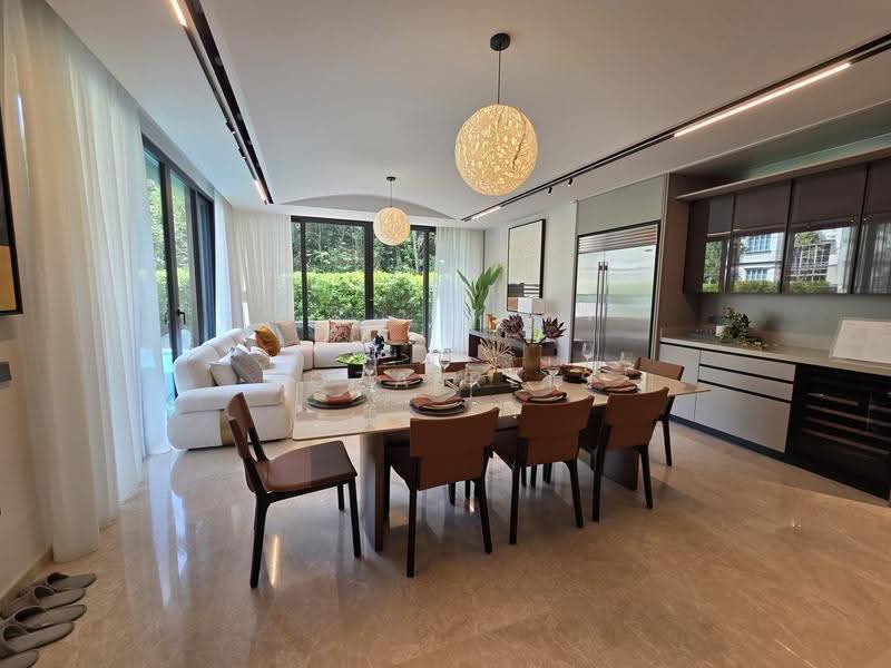 Greenbank Park, Greenbank Park, Clementi Park / Upper Bukit Timah, 5 Bedrooms, 5,436 sqft, Semi-Detached House For Sale, by Roza Reis, 500266692 - Living Room | Dining Room - PropertyGuru.com.sg