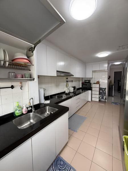 124 Yishun Street 11, 124 Yishun Street 11, Sembawang / Yishun, 5 Bedrooms, 1,442 sqft, HDB Flat For Sale, by Samantha Leow, 500266696 - Kitchen - PropertyGuru.com.sg