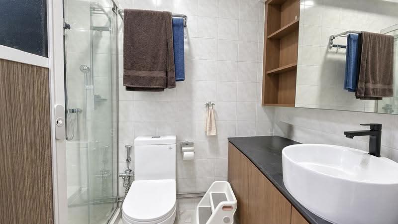 664A Jurong West Street 64, 664A Jurong West Street 64, Boon Lay / Jurong / Tuas, 3 Bedrooms, 1,184 sqft, HDB Flat For Sale, by Sheryl Koh, 500266706 - Master toilet - PropertyGuru.com.sg