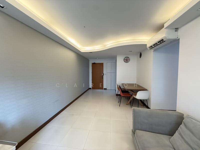 213C Punggol Walk, 213C Punggol Walk, Hougang / Punggol / Sengkang, 3 Bedrooms, 1,001 sqft, HDB Flat For Sale, by Claire Loh, 500266711 - Living Room - PropertyGuru.com.sg