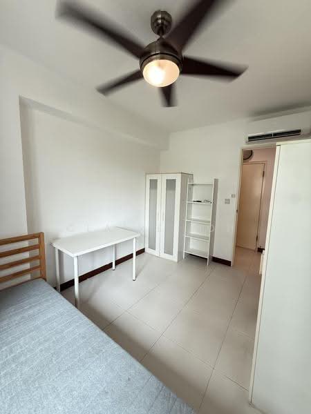 213C Punggol Walk, 213C Punggol Walk, Hougang / Punggol / Sengkang, 3 Bedrooms, 1,001 sqft, HDB Flat For Sale, by Claire Loh, 500266711 - Bedroom - PropertyGuru.com.sg