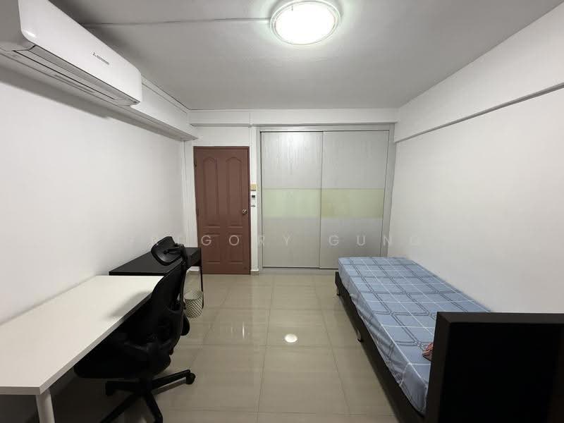 403 Pandan Gardens, 403 Pandan Gardens, Boon Lay / Jurong / Tuas, Room Rental, 120 sqft, HDB Flat For Rent, by Gregory Gung, 500266714 - Bedroom - PropertyGuru.com.sg