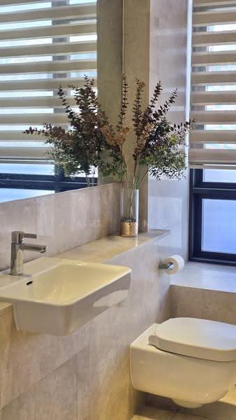 Trilight, 9 Newton Road, Newton / Novena, 4 Bedrooms, 5,802 sqft, Condominium For Sale, by Jac Ong, 500266723 - Bathroom - PropertyGuru.com.sg
