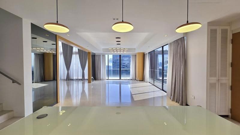 Trilight, 9 Newton Road, Newton / Novena, 4 Bedrooms, 5,802 sqft, Condominium For Sale, by Jac Ong, 500266723 - Living Room - PropertyGuru.com.sg