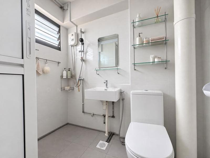 124 Pasir Ris Street 11, 124 Pasir Ris Street 11, Pasir Ris / Tampines, 3 Bedrooms, 1,216 sqft, HDB Flat For Sale, by Ong Beng Yew, 500266728 - Bathroom - PropertyGuru.com.sg