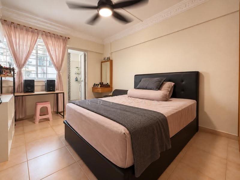 542 Jurong West Avenue 1, 542 Jurong West Avenue 1, Boon Lay / Jurong / Tuas, 3 Bedrooms, 1,109 sqft, HDB Flat For Sale, by Andy Ong, 500266739 - Master Bedroom - PropertyGuru.com.sg