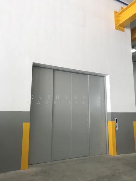 For Sale: High-Specs Senoko B2 Industrial Development, Sembawang / Yishun, 202,824 sqft, Factory / Workshop (B2) For Sale, by BRENDA ONG, 500266743 - Cargo Lift at Level 1 Production Area - CommercialGuru.com.sg
